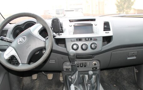 Toyota Hilux VII, 2013 год, 2 230 000 рублей, 11 фотография