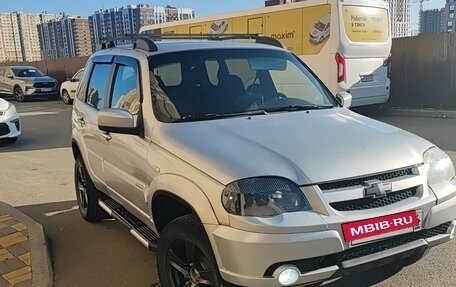 Chevrolet Niva I рестайлинг, 2013 год, 590 000 рублей, 4 фотография