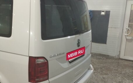 Volkswagen Caravelle T6 рестайлинг, 2018 год, 3 600 000 рублей, 7 фотография