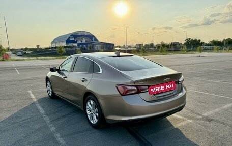 Chevrolet Malibu IX, 2018 год, 1 555 000 рублей, 2 фотография