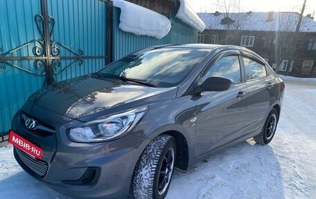 Hyundai Solaris II рестайлинг, 2012 год, 1 100 000 рублей, 4 фотография