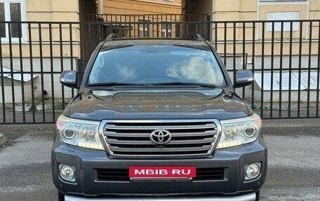 Toyota Land Cruiser 200, 2012 год, 3 595 000 рублей, 2 фотография