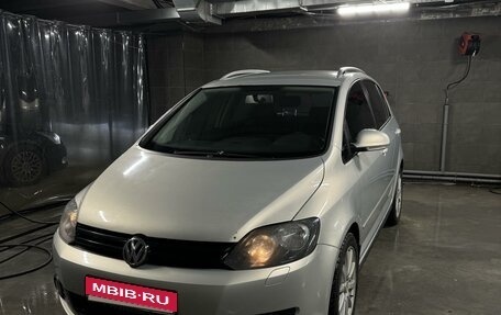 Volkswagen Golf Plus II, 2011 год, 750 000 рублей, 2 фотография