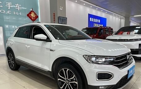 Volkswagen T-Roc I, 2021 год, 1 770 000 рублей, 3 фотография