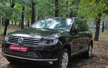 Volkswagen Touareg III, 2015 год, 2 390 000 рублей, 2 фотография