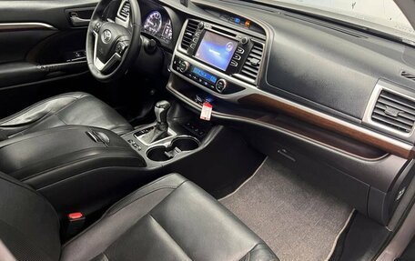 Toyota Highlander III, 2014 год, 3 281 000 рублей, 13 фотография