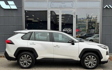 Toyota RAV4, 2024 год, 4 650 000 рублей, 7 фотография