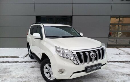 Toyota Land Cruiser Prado 150 рестайлинг 2, 2014 год, 3 250 000 рублей, 3 фотография