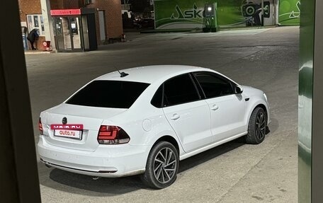 Volkswagen Polo VI (EU Market), 2019 год, 1 375 000 рублей, 2 фотография