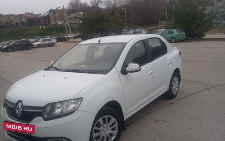 Renault Logan II, 2015 год, 700 000 рублей, 2 фотография