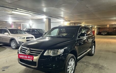 Volkswagen Touareg III, 2009 год, 1 550 000 рублей, 2 фотография