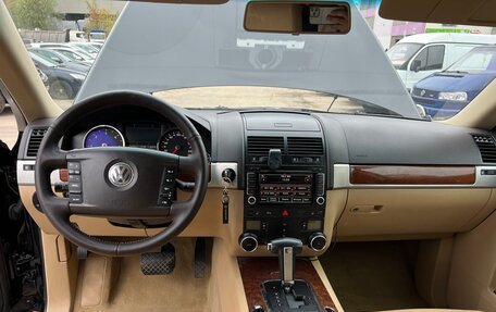 Volkswagen Touareg III, 2009 год, 1 550 000 рублей, 16 фотография