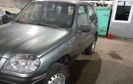 Chevrolet Niva I рестайлинг, 2005 год, 380 000 рублей, 3 фотография