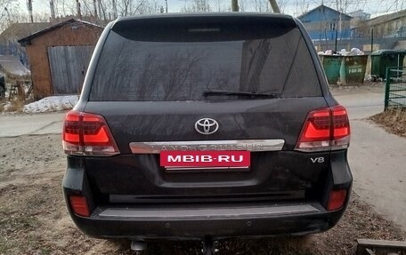 Toyota Land Cruiser 200, 2007 год, 2 800 000 рублей, 2 фотография