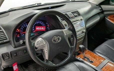 Toyota Camry, 2011 год, 1 390 000 рублей, 13 фотография