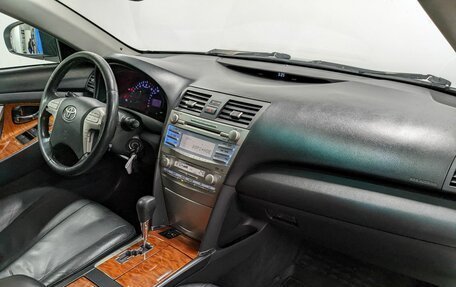 Toyota Camry, 2011 год, 1 390 000 рублей, 23 фотография