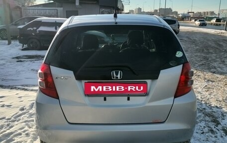 Honda Fit III, 2010 год, 890 000 рублей, 4 фотография