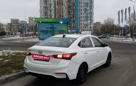 Hyundai Solaris II рестайлинг, 2018 год, 890 000 рублей, 6 фотография