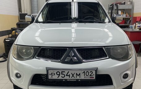 Mitsubishi L200 IV рестайлинг, 2011 год, 1 399 000 рублей, 2 фотография