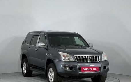 Toyota Land Cruiser Prado 120 рестайлинг, 2004 год, 1 650 000 рублей, 3 фотография