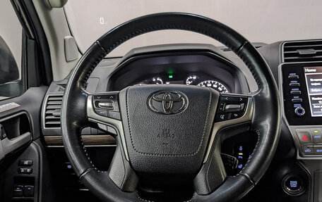 Toyota Land Cruiser Prado 150 рестайлинг 2, 2021 год, 6 950 000 рублей, 21 фотография