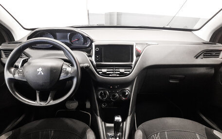 Peugeot 208 II, 2013 год, 699 350 рублей, 16 фотография