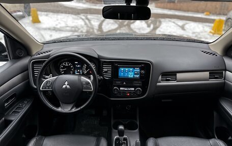 Mitsubishi Outlander III рестайлинг 3, 2012 год, 1 799 999 рублей, 14 фотография