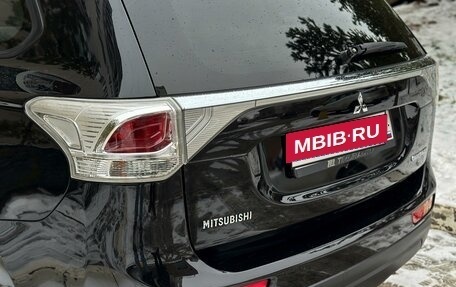 Mitsubishi Outlander III рестайлинг 3, 2012 год, 1 799 999 рублей, 9 фотография