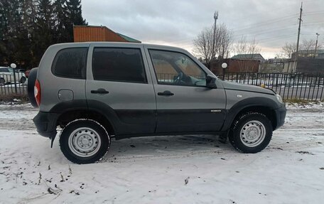 Chevrolet Niva I рестайлинг, 2018 год, 745 000 рублей, 6 фотография