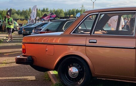 Volvo 240 Series, 1980 год, 790 000 рублей, 3 фотография