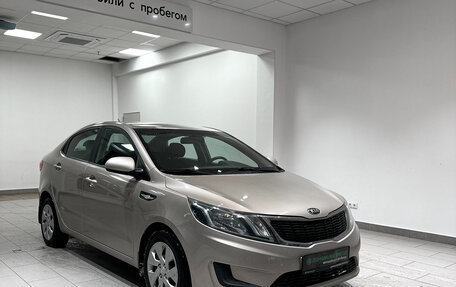 KIA Rio III рестайлинг, 2013 год, 920 000 рублей, 3 фотография