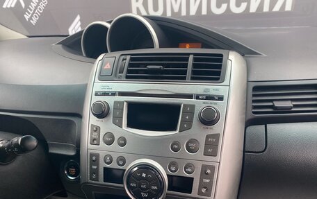 Toyota Verso I, 2010 год, 1 110 000 рублей, 24 фотография