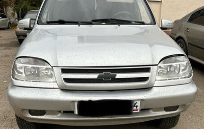 Chevrolet Niva I рестайлинг, 2004 год, 345 000 рублей, 1 фотография