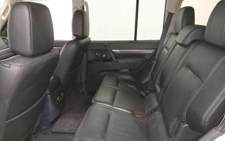 Mitsubishi Pajero IV, 2014 год, 2 650 000 рублей, 15 фотография