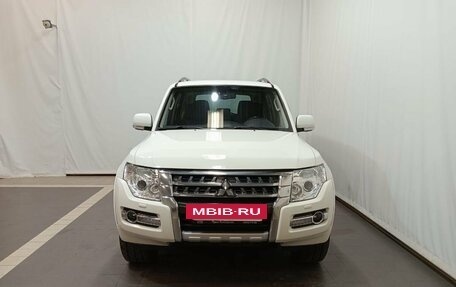 Mitsubishi Pajero IV, 2014 год, 2 650 000 рублей, 2 фотография