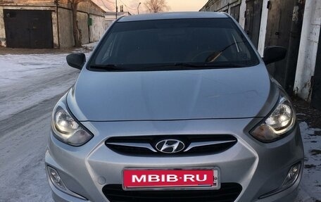 Hyundai Solaris II рестайлинг, 2011 год, 730 000 рублей, 3 фотография