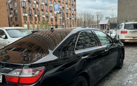 Toyota Camry, 2017 год, 2 190 000 рублей, 2 фотография