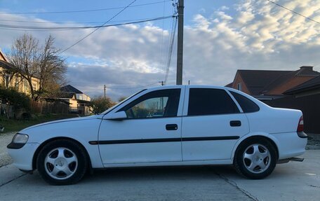 Opel Vectra B рестайлинг, 1998 год, 265 000 рублей, 3 фотография