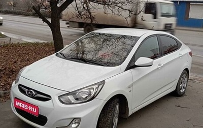 Hyundai Solaris II рестайлинг, 2011 год, 900 000 рублей, 1 фотография