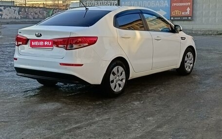 KIA Rio III рестайлинг, 2016 год, 980 000 рублей, 2 фотография