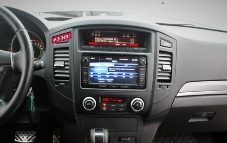 Mitsubishi Pajero IV, 2013 год, 2 540 000 рублей, 16 фотография