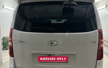 Hyundai Grand Starex Grand Starex I рестайлинг 2, 2013 год, 1 800 000 рублей, 20 фотография