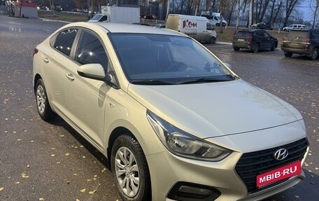 Hyundai Solaris II рестайлинг, 2018 год, 1 600 000 рублей, 1 фотография