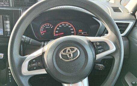 Toyota Roomy I, 2016 год, 900 000 рублей, 9 фотография