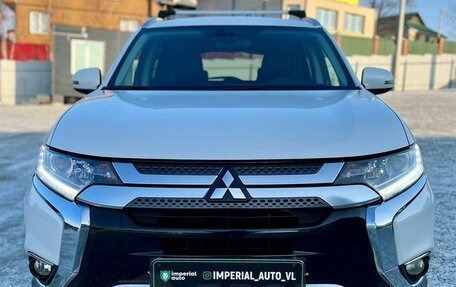 Mitsubishi Outlander III рестайлинг 3, 2016 год, 1 749 000 рублей, 3 фотография