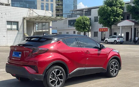 Toyota C-HR I рестайлинг, 2021 год, 2 050 000 рублей, 4 фотография