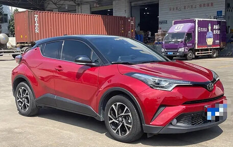 Toyota C-HR I рестайлинг, 2021 год, 2 050 000 рублей, 2 фотография