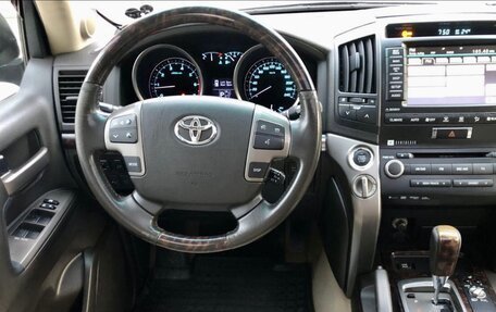 Toyota Land Cruiser 200, 2011 год, 3 990 000 рублей, 12 фотография