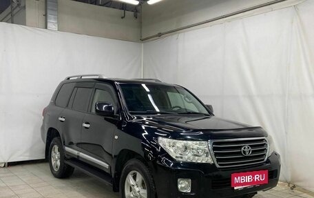 Toyota Land Cruiser 200, 2011 год, 3 180 000 рублей, 3 фотография