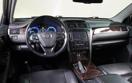 Toyota Camry, 2016 год, 2 299 000 рублей, 6 фотография